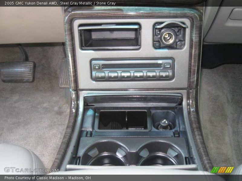 Steel Gray Metallic / Stone Gray 2005 GMC Yukon Denali AWD