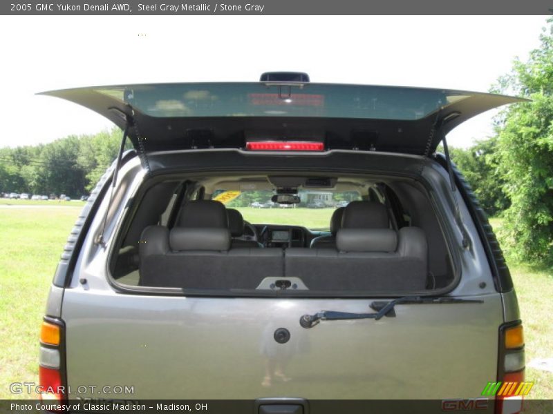 Steel Gray Metallic / Stone Gray 2005 GMC Yukon Denali AWD