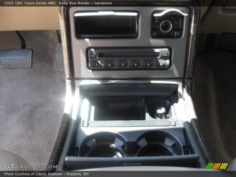 Deep Blue Metallic / Sandstone 2005 GMC Yukon Denali AWD