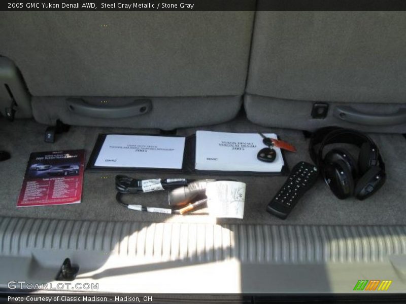 Steel Gray Metallic / Stone Gray 2005 GMC Yukon Denali AWD