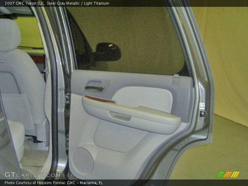 Steel Gray Metallic / Light Titanium 2007 GMC Yukon SLE