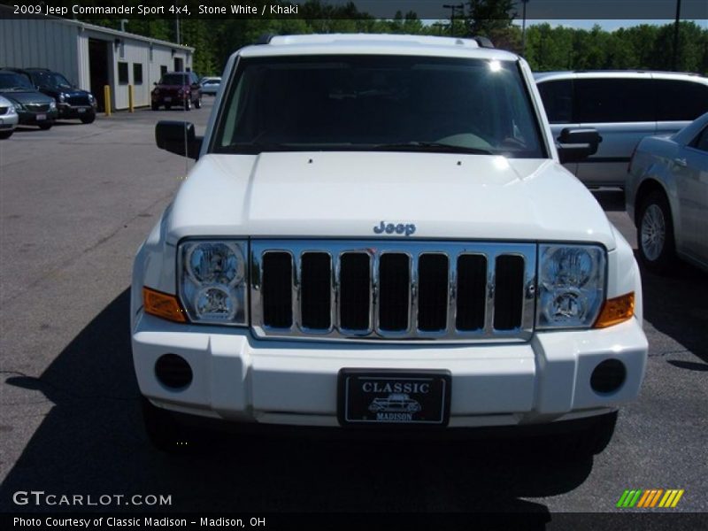 Stone White / Khaki 2009 Jeep Commander Sport 4x4