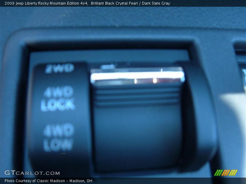 Brilliant Black Crystal Pearl / Dark Slate Gray 2009 Jeep Liberty Rocky Mountain Edition 4x4