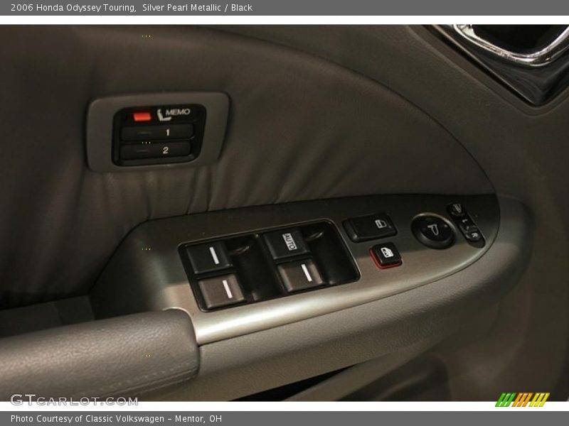 Silver Pearl Metallic / Black 2006 Honda Odyssey Touring