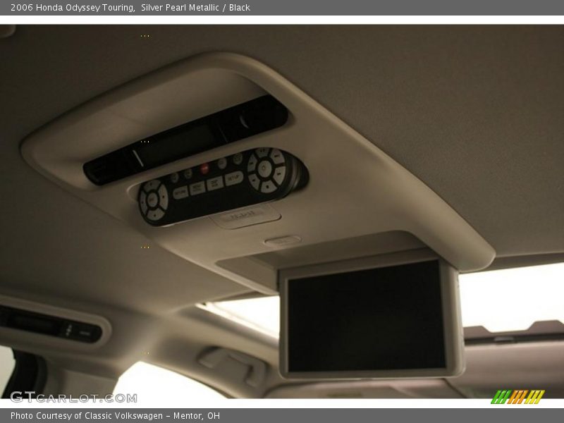 Silver Pearl Metallic / Black 2006 Honda Odyssey Touring