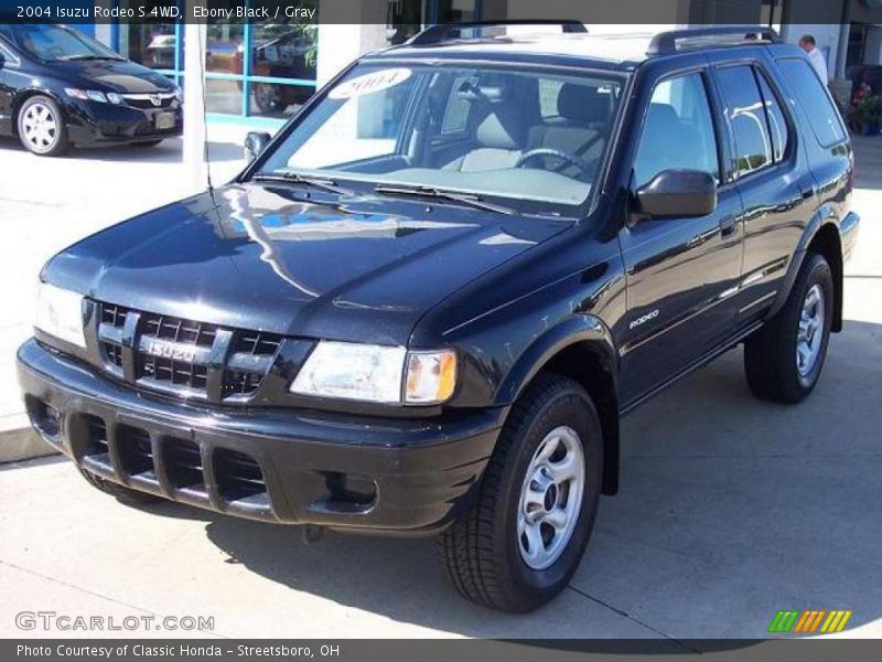 Ebony Black / Gray 2004 Isuzu Rodeo S 4WD