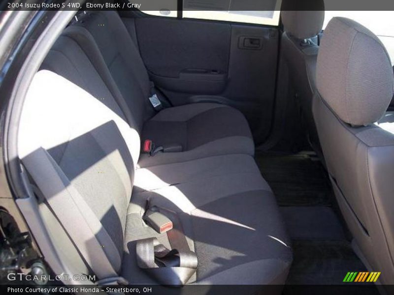 Ebony Black / Gray 2004 Isuzu Rodeo S 4WD