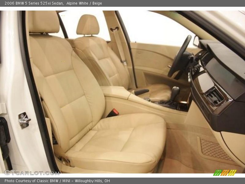 Alpine White / Beige 2006 BMW 5 Series 525xi Sedan