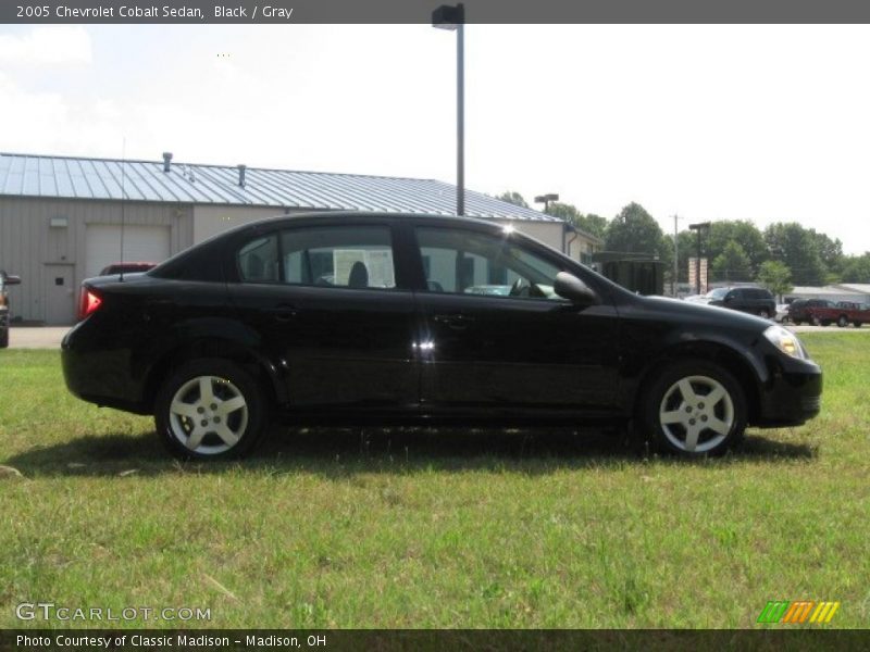 Black / Gray 2005 Chevrolet Cobalt Sedan