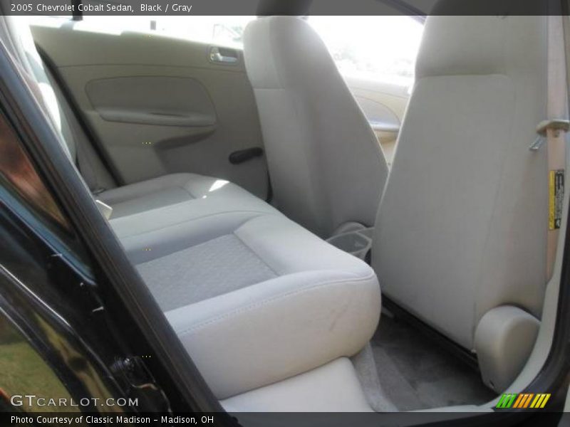 Black / Gray 2005 Chevrolet Cobalt Sedan