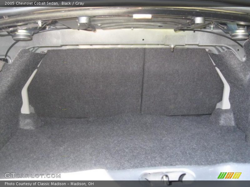 Black / Gray 2005 Chevrolet Cobalt Sedan