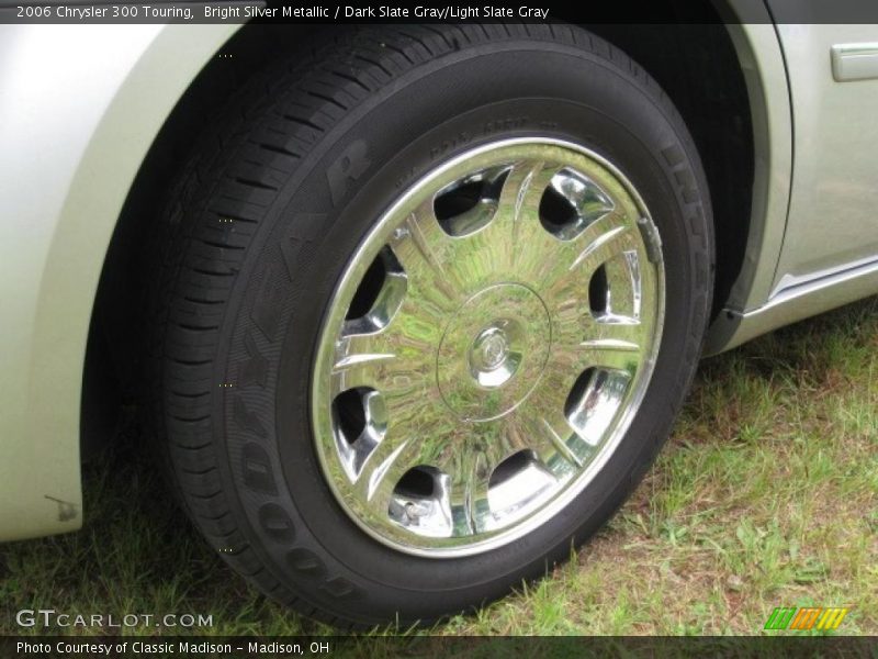 Bright Silver Metallic / Dark Slate Gray/Light Slate Gray 2006 Chrysler 300 Touring