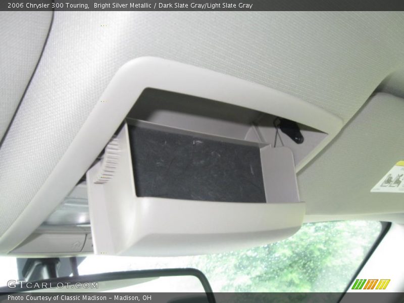 Bright Silver Metallic / Dark Slate Gray/Light Slate Gray 2006 Chrysler 300 Touring