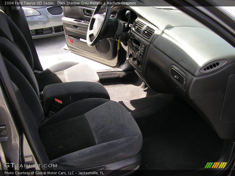 Dark Shadow Grey Metallic / Medium Graphite 2004 Ford Taurus SES Sedan