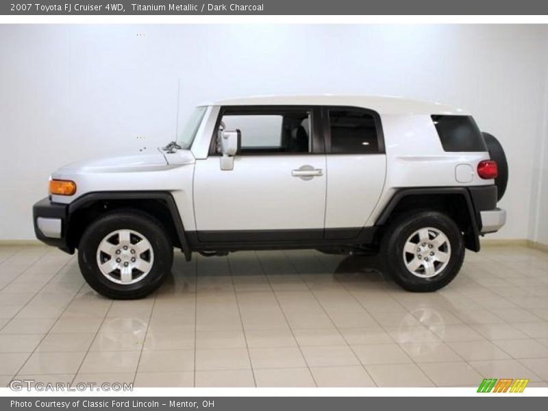 Titanium Metallic / Dark Charcoal 2007 Toyota FJ Cruiser 4WD