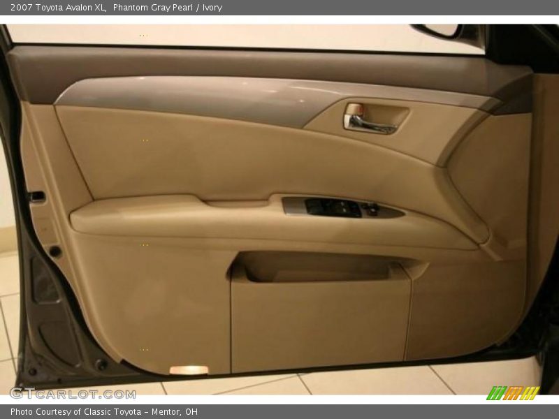 Phantom Gray Pearl / Ivory 2007 Toyota Avalon XL