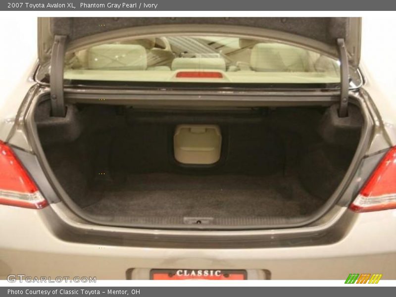 Phantom Gray Pearl / Ivory 2007 Toyota Avalon XL