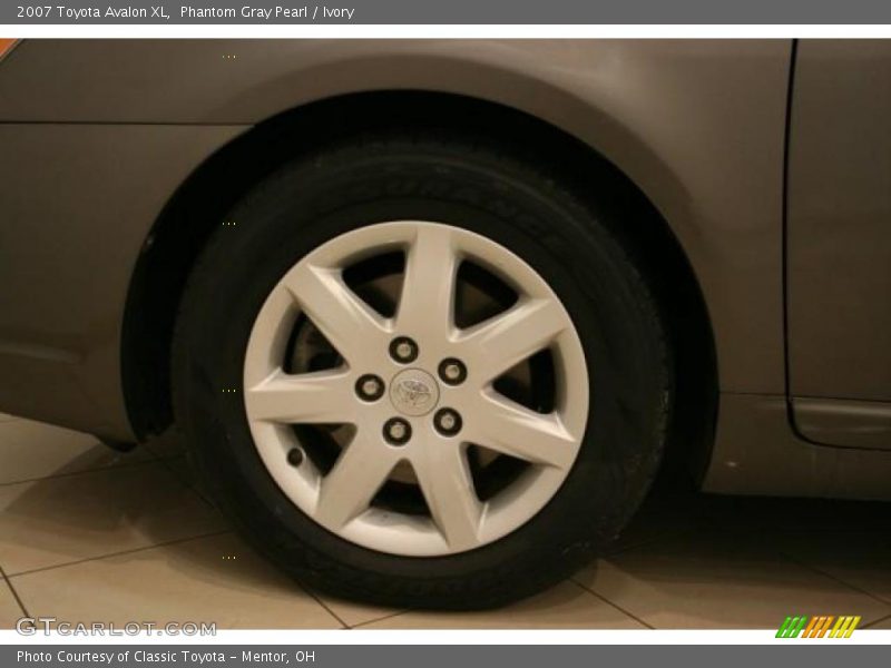 Phantom Gray Pearl / Ivory 2007 Toyota Avalon XL