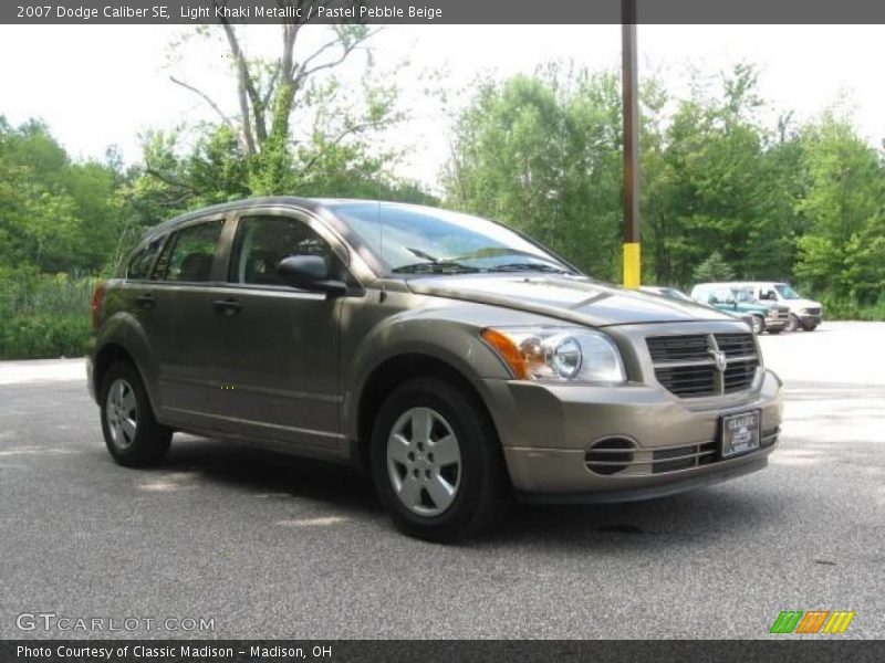 Light Khaki Metallic / Pastel Pebble Beige 2007 Dodge Caliber SE
