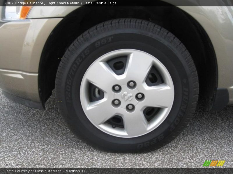 Light Khaki Metallic / Pastel Pebble Beige 2007 Dodge Caliber SE