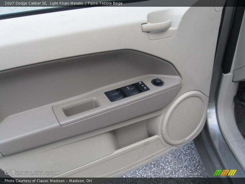 Light Khaki Metallic / Pastel Pebble Beige 2007 Dodge Caliber SE