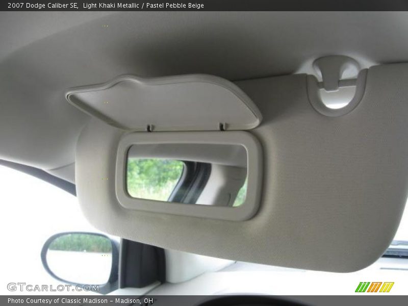 Light Khaki Metallic / Pastel Pebble Beige 2007 Dodge Caliber SE