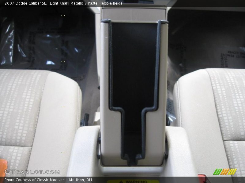 Light Khaki Metallic / Pastel Pebble Beige 2007 Dodge Caliber SE