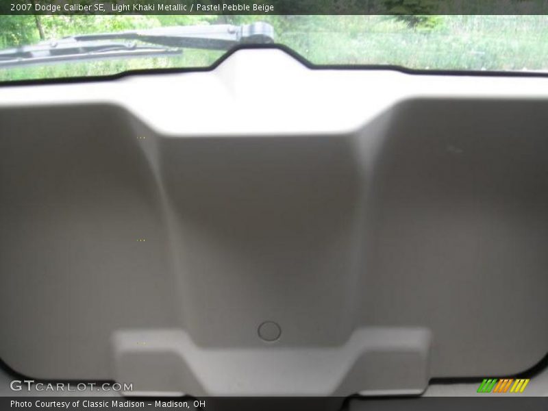 Light Khaki Metallic / Pastel Pebble Beige 2007 Dodge Caliber SE