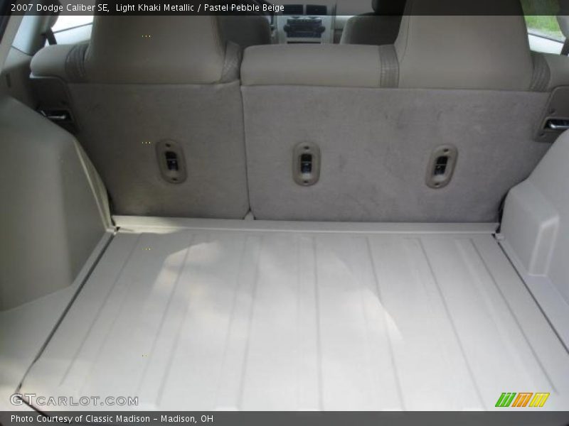 Light Khaki Metallic / Pastel Pebble Beige 2007 Dodge Caliber SE