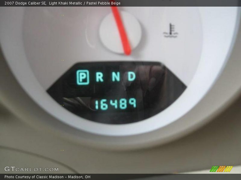 Light Khaki Metallic / Pastel Pebble Beige 2007 Dodge Caliber SE
