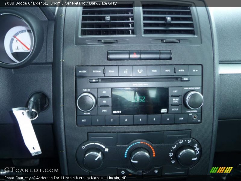 Bright Silver Metallic / Dark Slate Gray 2008 Dodge Charger SE