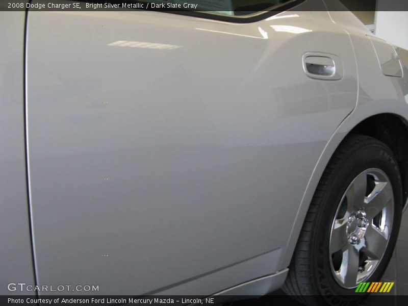 Bright Silver Metallic / Dark Slate Gray 2008 Dodge Charger SE