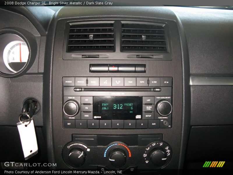 Bright Silver Metallic / Dark Slate Gray 2008 Dodge Charger SE