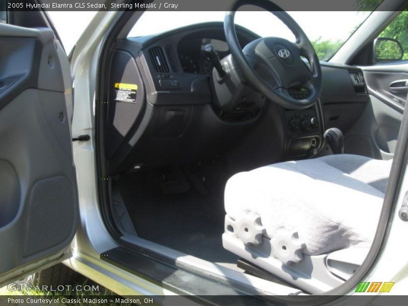 Sterling Metallic / Gray 2005 Hyundai Elantra GLS Sedan