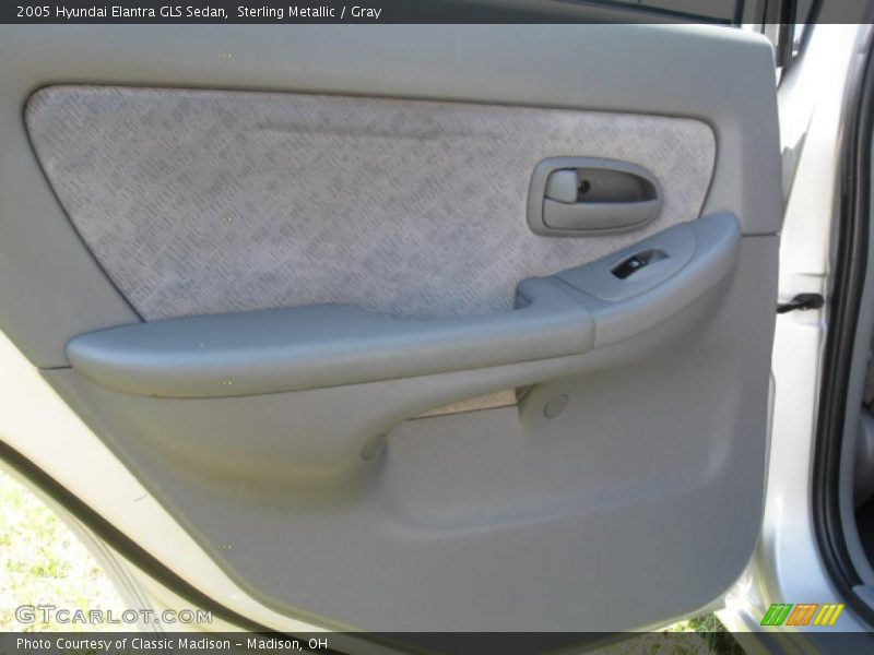 Sterling Metallic / Gray 2005 Hyundai Elantra GLS Sedan