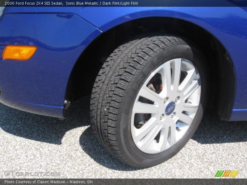 Sonic Blue Metallic / Dark Flint/Light Flint 2006 Ford Focus ZX4 SES Sedan