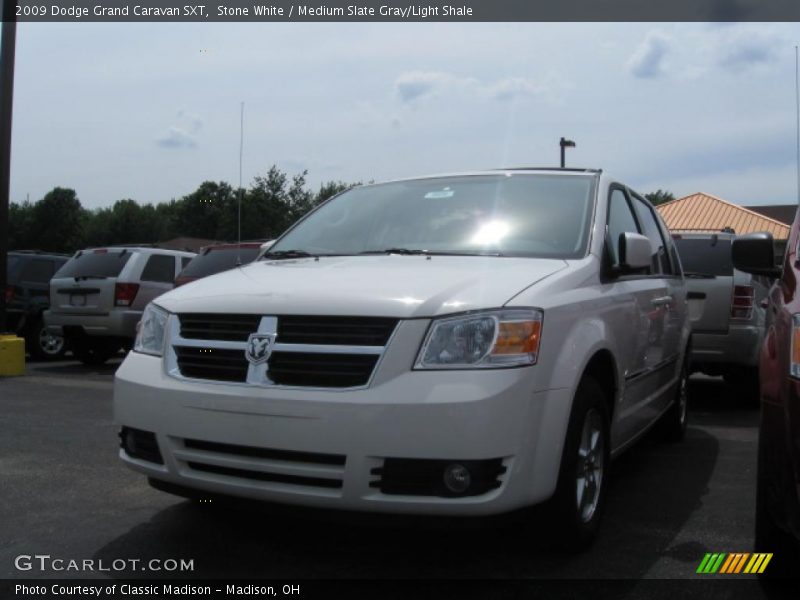 Stone White / Medium Slate Gray/Light Shale 2009 Dodge Grand Caravan SXT