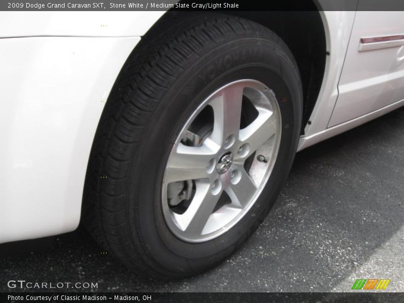 Stone White / Medium Slate Gray/Light Shale 2009 Dodge Grand Caravan SXT
