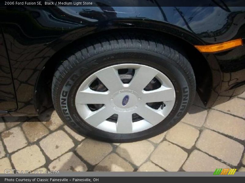 Black / Medium Light Stone 2006 Ford Fusion SE