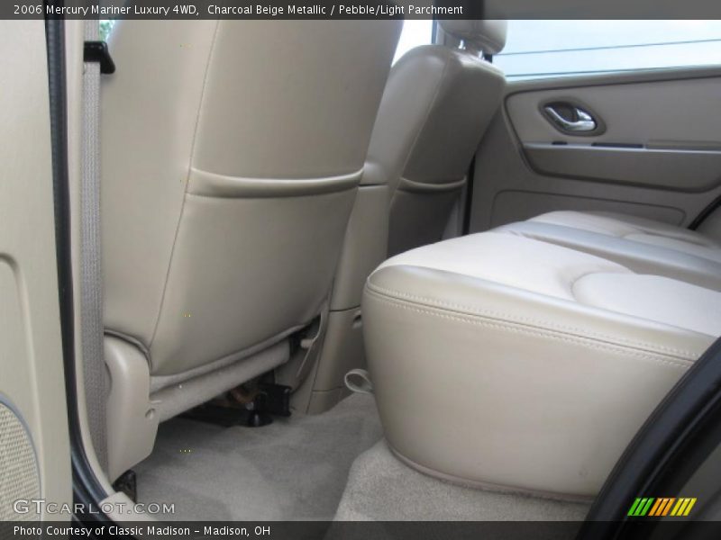 Charcoal Beige Metallic / Pebble/Light Parchment 2006 Mercury Mariner Luxury 4WD