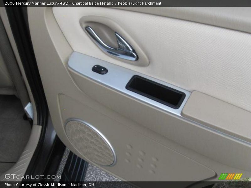 Charcoal Beige Metallic / Pebble/Light Parchment 2006 Mercury Mariner Luxury 4WD