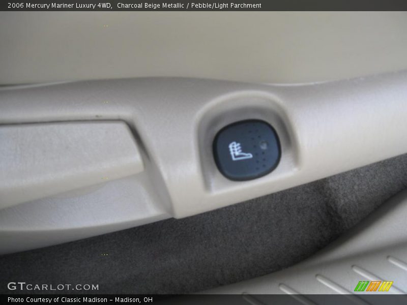 Charcoal Beige Metallic / Pebble/Light Parchment 2006 Mercury Mariner Luxury 4WD