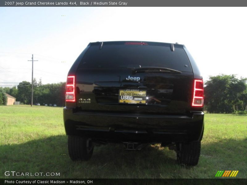 Black / Medium Slate Gray 2007 Jeep Grand Cherokee Laredo 4x4