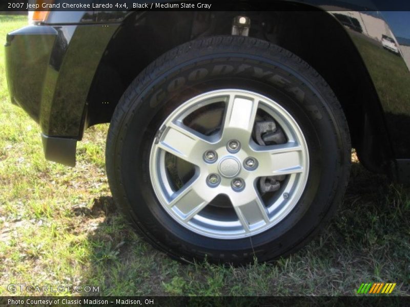 Black / Medium Slate Gray 2007 Jeep Grand Cherokee Laredo 4x4