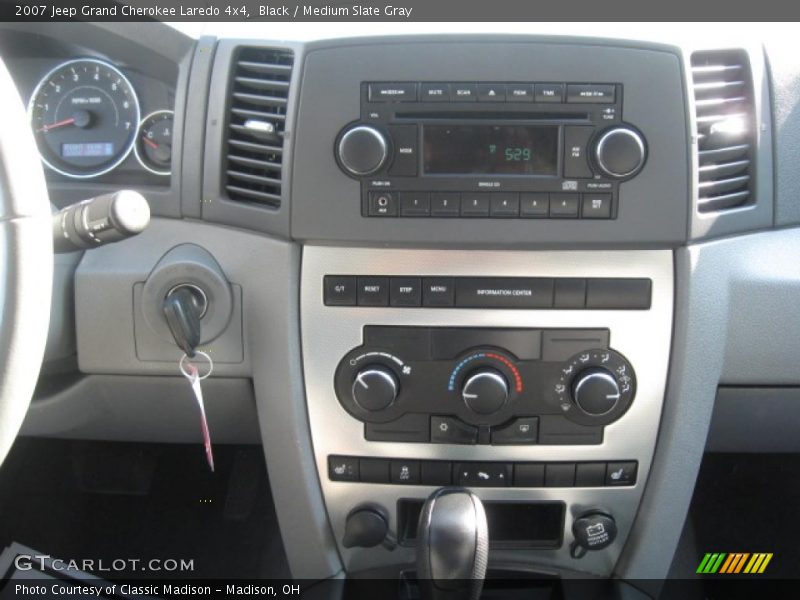 Black / Medium Slate Gray 2007 Jeep Grand Cherokee Laredo 4x4