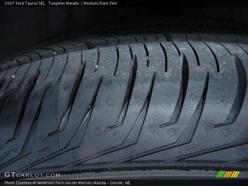 Tungsten Metallic / Medium/Dark Flint 2007 Ford Taurus SEL
