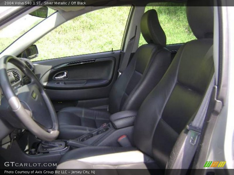 Silver Metallic / Off Black 2004 Volvo S40 1.9T