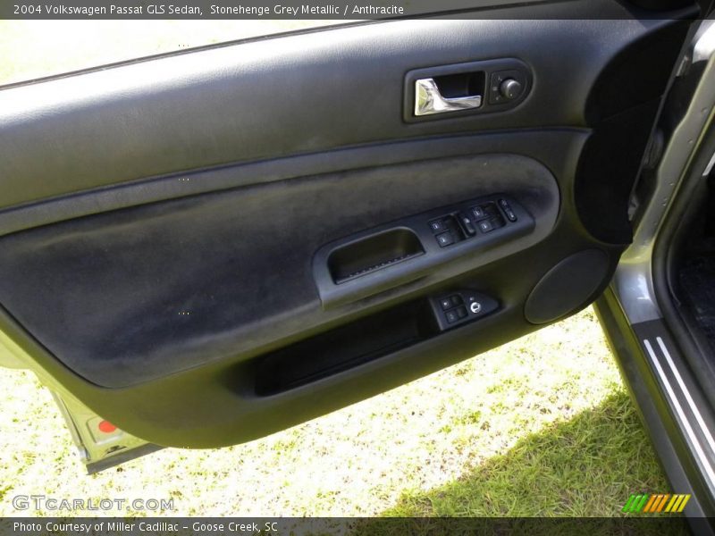 Stonehenge Grey Metallic / Anthracite 2004 Volkswagen Passat GLS Sedan