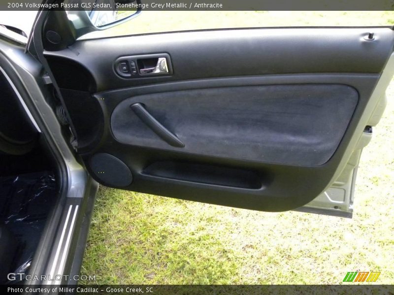 Stonehenge Grey Metallic / Anthracite 2004 Volkswagen Passat GLS Sedan