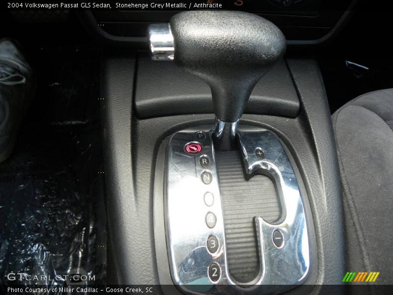 Stonehenge Grey Metallic / Anthracite 2004 Volkswagen Passat GLS Sedan